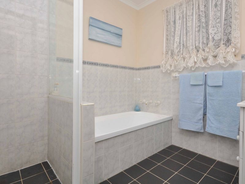 6 Sutton Grove, Branxton NSW 2335
