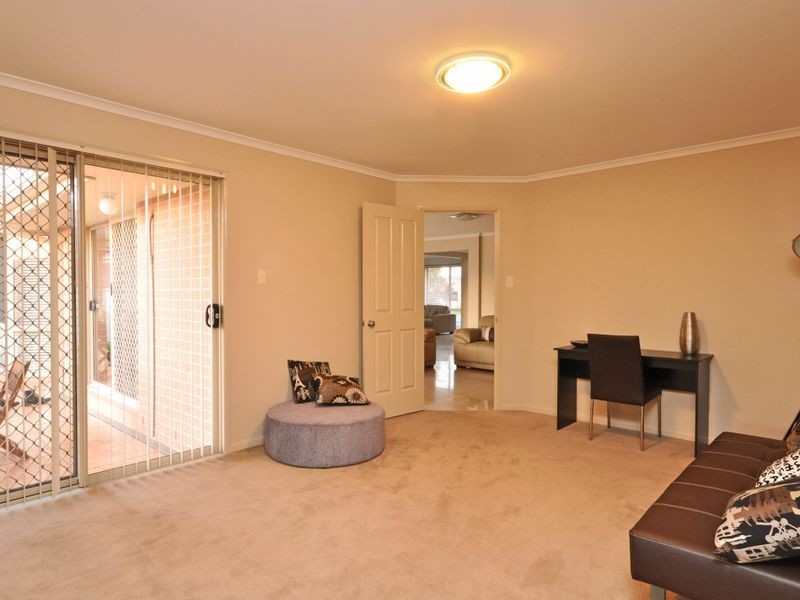 18 Acer Terrace, Thornton NSW 2322