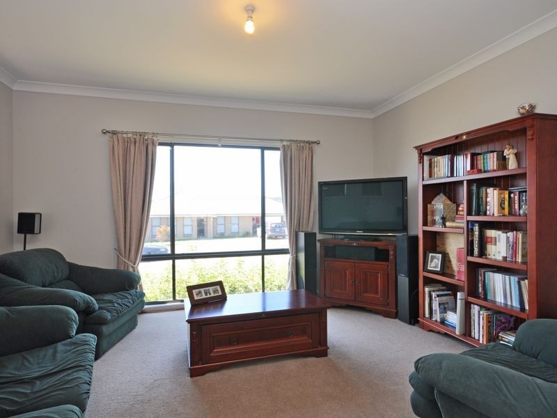 6 Franks Close, Branxton NSW 2335