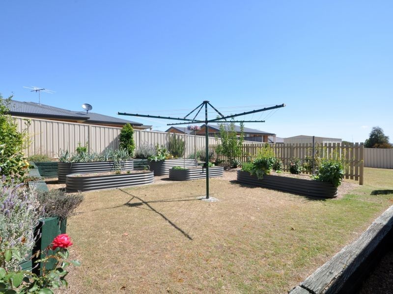 6 Franks Close, Branxton NSW 2335