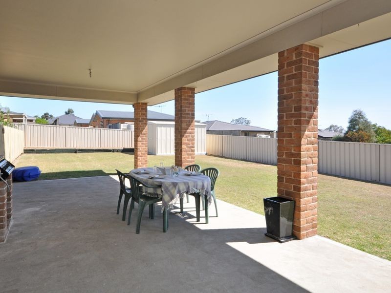 6 Franks Close, Branxton NSW 2335