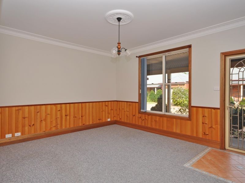 2/13A Brisbane Street, Lorn NSW 2320