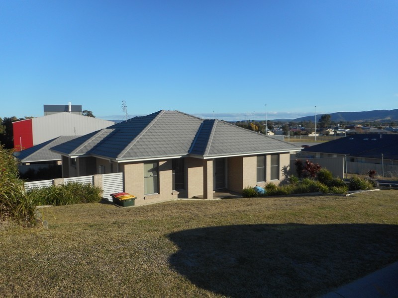 1/12 Fairview Place, Cessnock NSW 2325