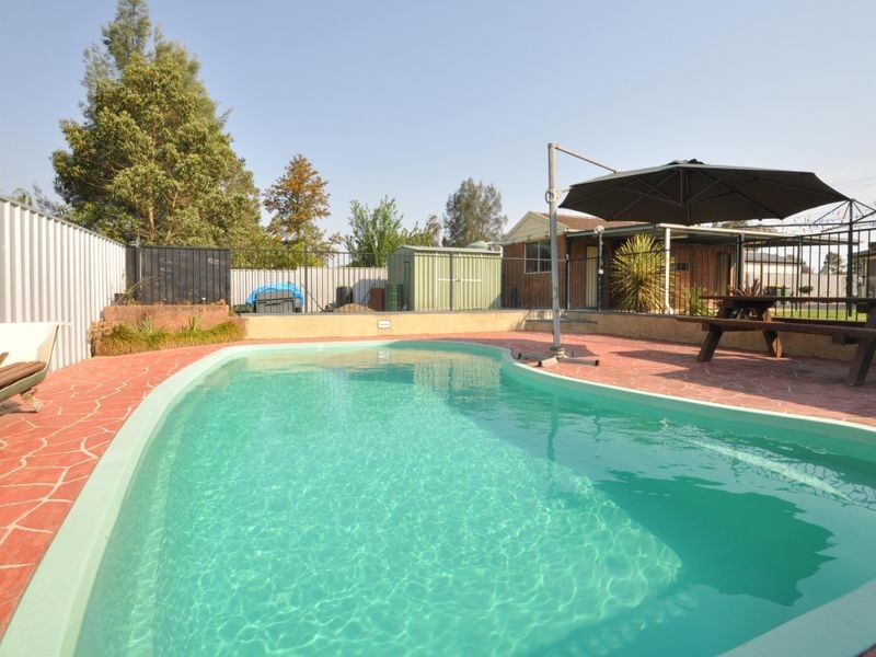 49 Sale Street, Greta NSW 2334
