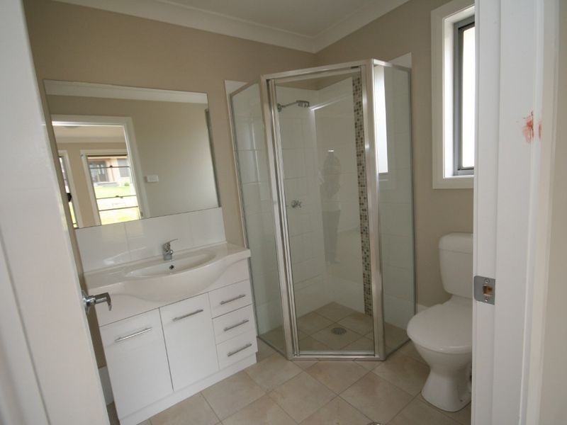 2/12 Fairview Place, Cessnock NSW 2325