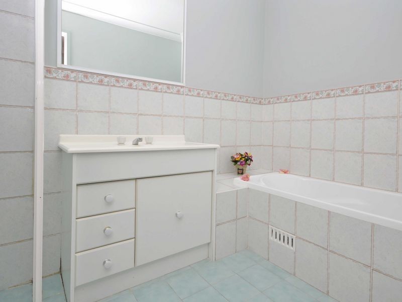 2/16 Canterbury Drive, Morpeth NSW 2321