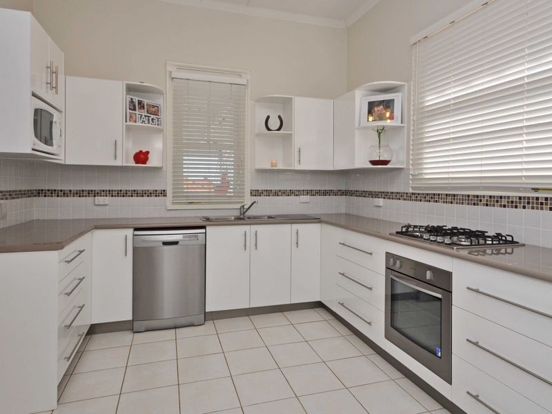 8 Williams Street, Telarah NSW 2320