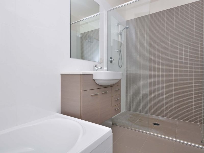 2/4 Foster Street, Tenambit NSW 2323