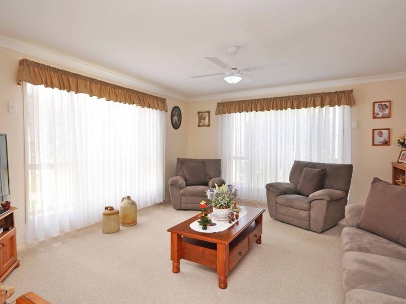 2 Dominic Cove, Rutherford NSW 2320
