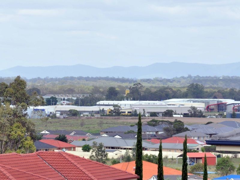 2 Dominic Cove, Rutherford NSW 2320