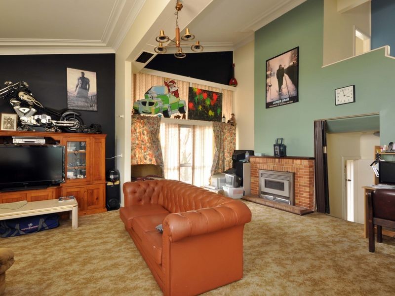 83 Morpeth Road, East Maitland NSW 2323