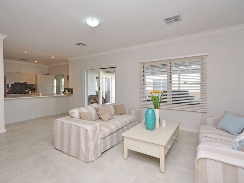 83 Belmore Road, Lorn NSW 2320