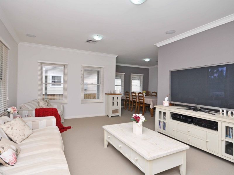83 Belmore Road, Lorn NSW 2320