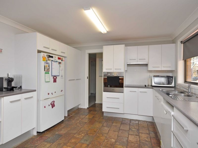 21 Rothbury Street, North Rothbury NSW 2335