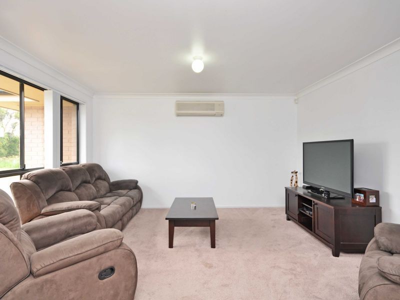 22 Coburn Circuit, Metford NSW 2323