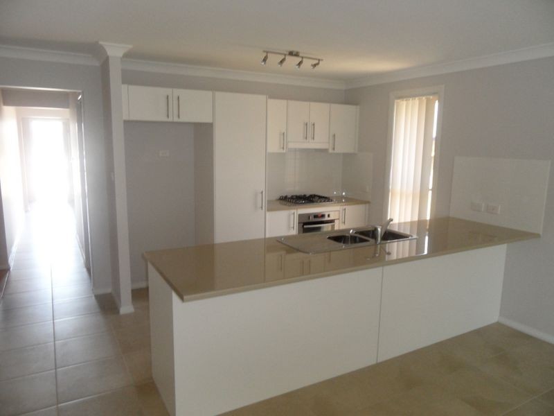 1/16 Oystercatcher Street, Aberglasslyn NSW 2320