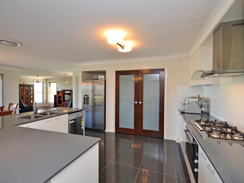 22 Arran Circuit, Largs NSW 2320