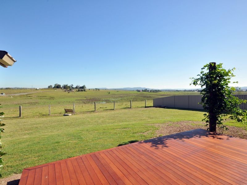 22 Arran Circuit, Largs NSW 2320