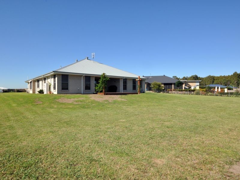 22 Arran Circuit, Largs NSW 2320