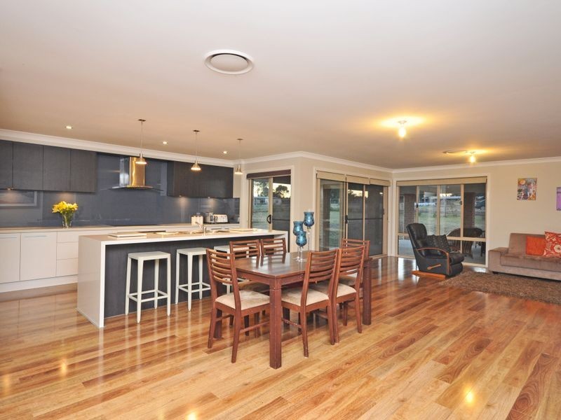 11 Woods Place, Branxton NSW 2335