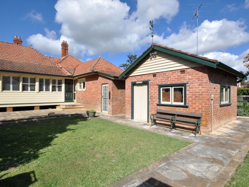 72 Belmore Road, Lorn NSW 2320