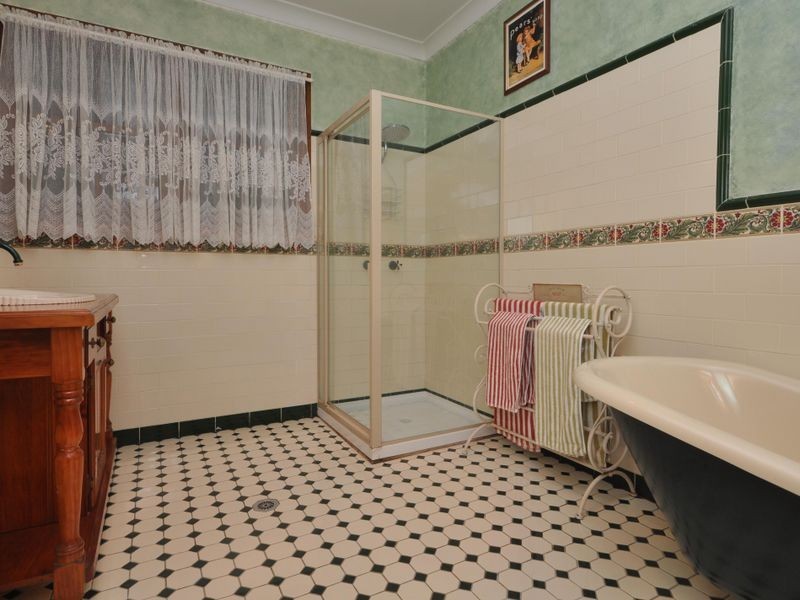 1106 Sandy Creek Road, Quorrobolong NSW 2325