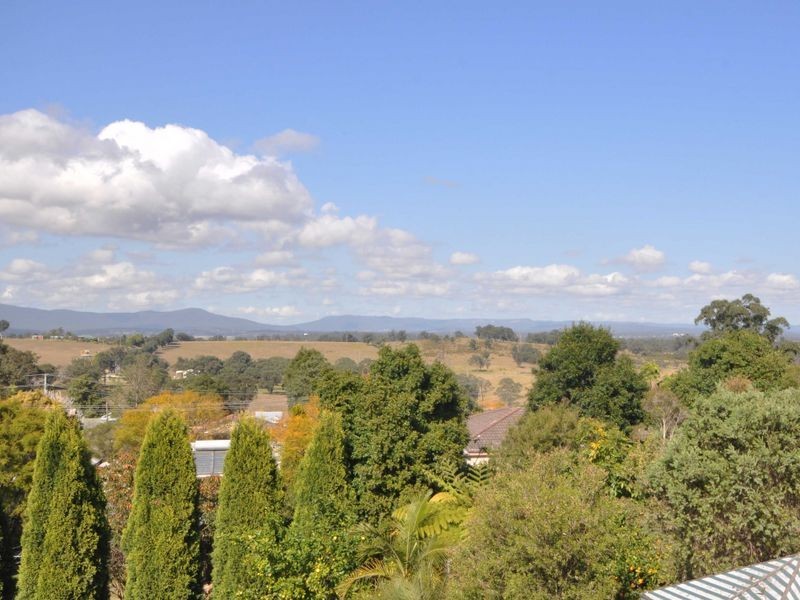 4 Thomas Street, Gillieston Heights NSW 2321