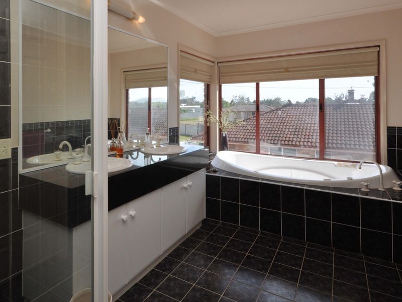 18 Pokolbin Street, Kearsley NSW 2325