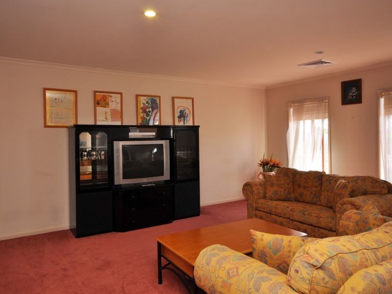 18 Pokolbin Street, Kearsley NSW 2325