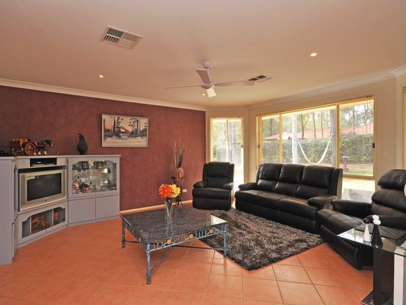 35 Avalon Drive, Thornton NSW 2322