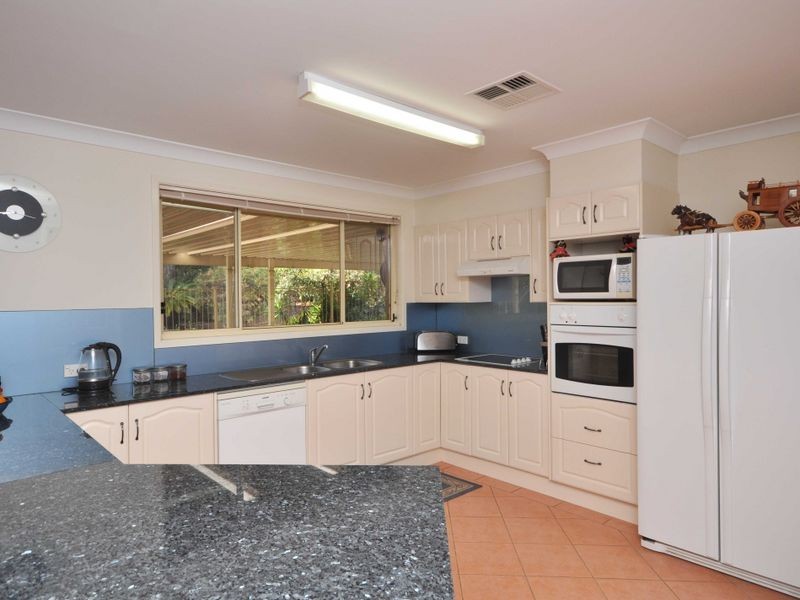 35 Avalon Drive, Thornton NSW 2322