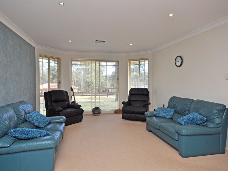 35 Avalon Drive, Thornton NSW 2322