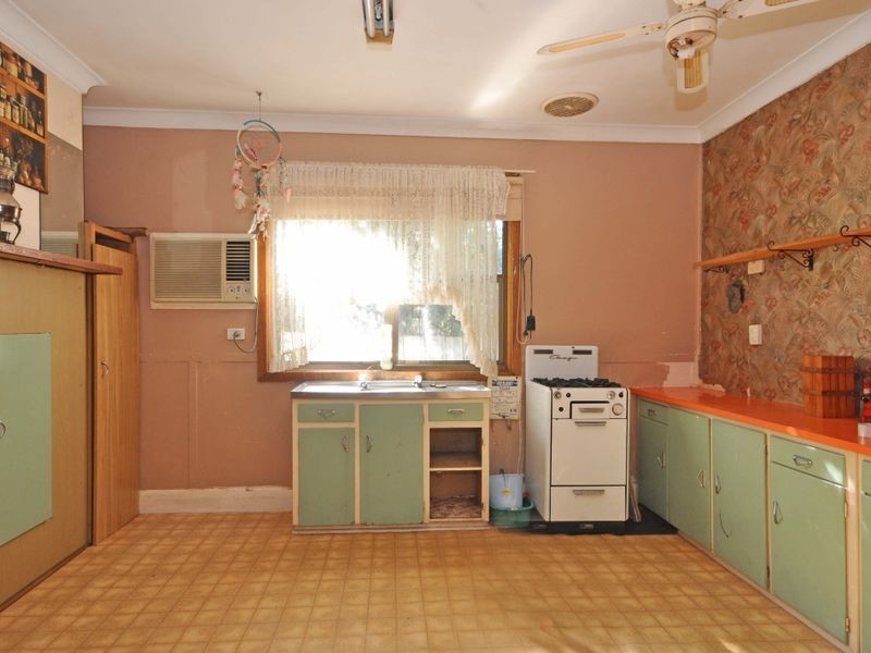 27 Ken Tubman Drive, Maitland NSW 2320