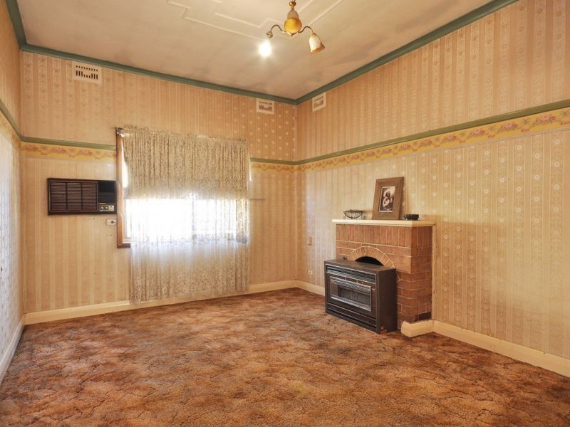 27 Ken Tubman Drive, Maitland NSW 2320