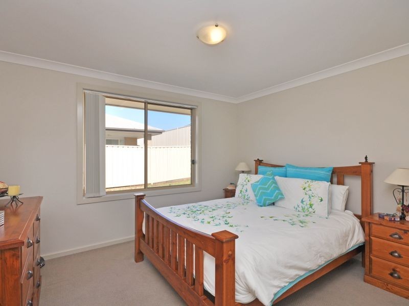 2/9 Durban Crescent, East Maitland NSW 2323