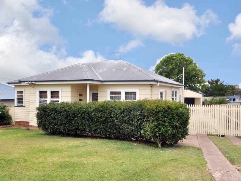 16 Lions Street, Telarah NSW 2320