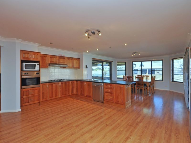 34 Forbes Crescent, Cliftleigh NSW 2321