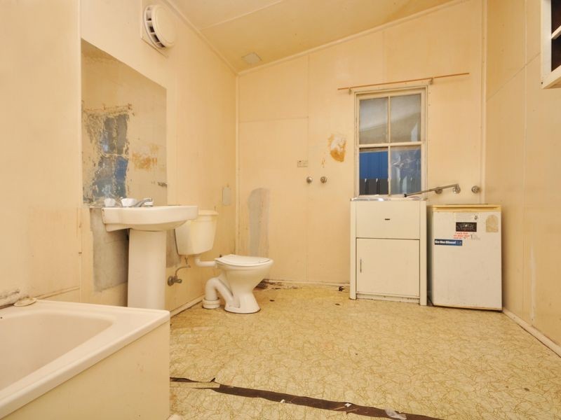 14 Brooks Street, Telarah NSW 2320
