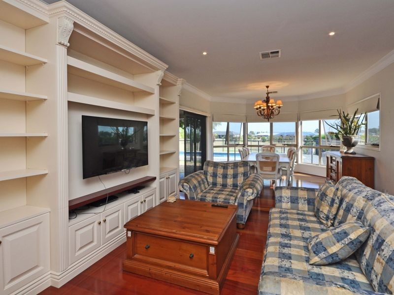 12 Tranquil Close, Louth Park NSW 2320