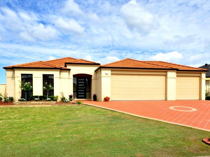 7 Hilltop Crescent, Bolwarra Heights NSW 2320