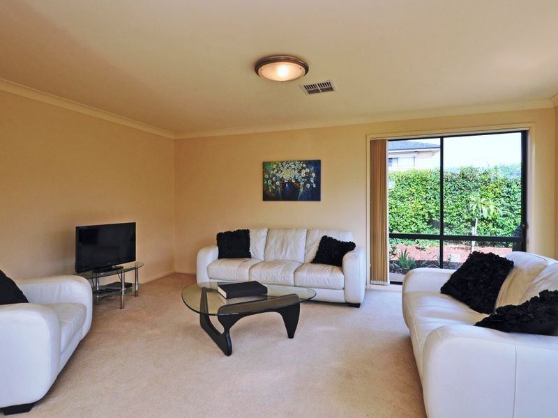 7 Hilltop Crescent, Bolwarra Heights NSW 2320