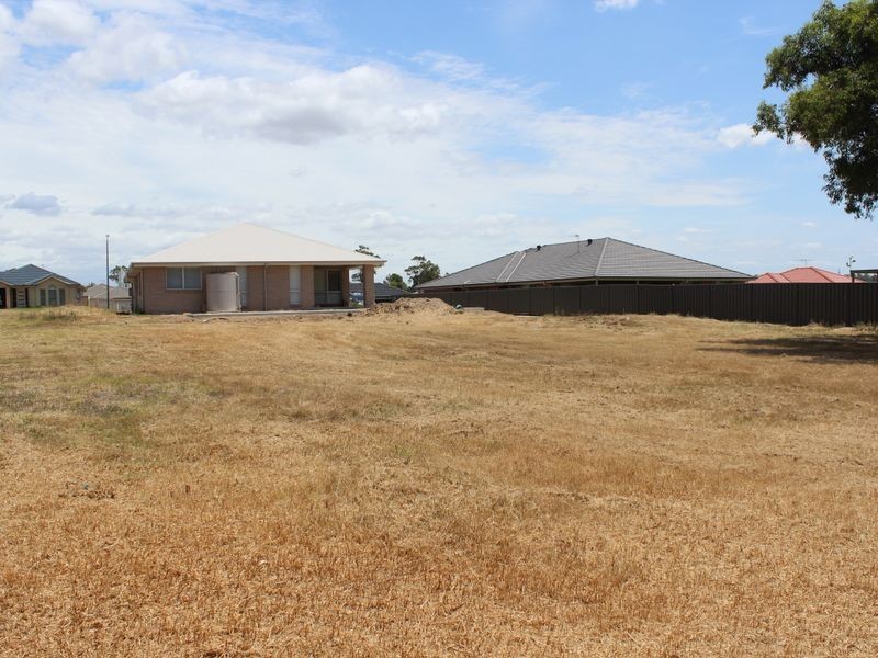 28 Diamond Circuit, Rutherford NSW 2320