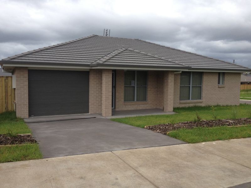 1/106 McKeachies Drive, Aberglasslyn NSW 2320