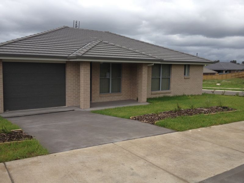 1/106 McKeachies Drive, Aberglasslyn NSW 2320