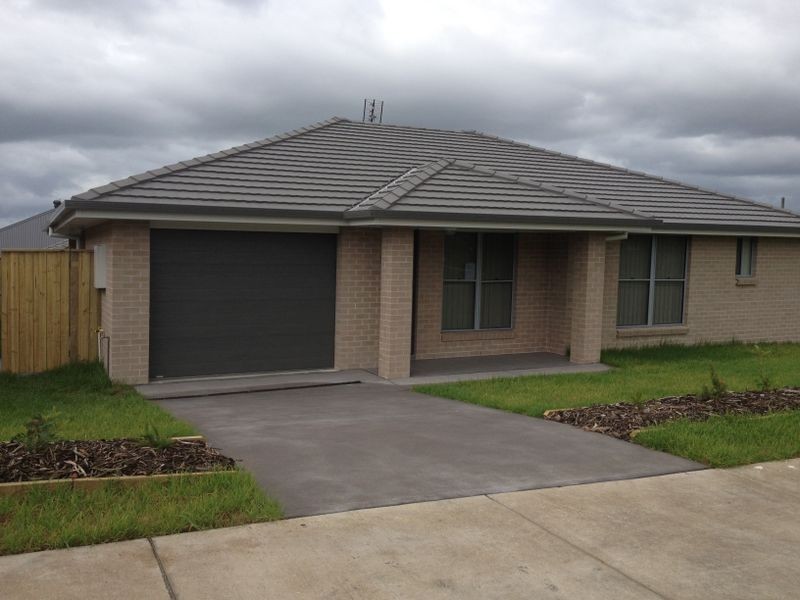 1/106 McKeachies Drive, Aberglasslyn NSW 2320