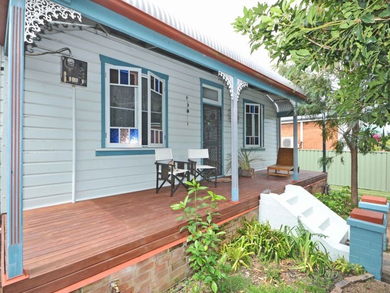 74 Lindesay Street, East Maitland NSW 2323