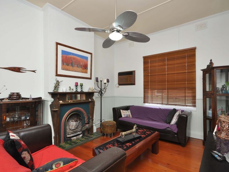 74 Lindesay Street, East Maitland NSW 2323