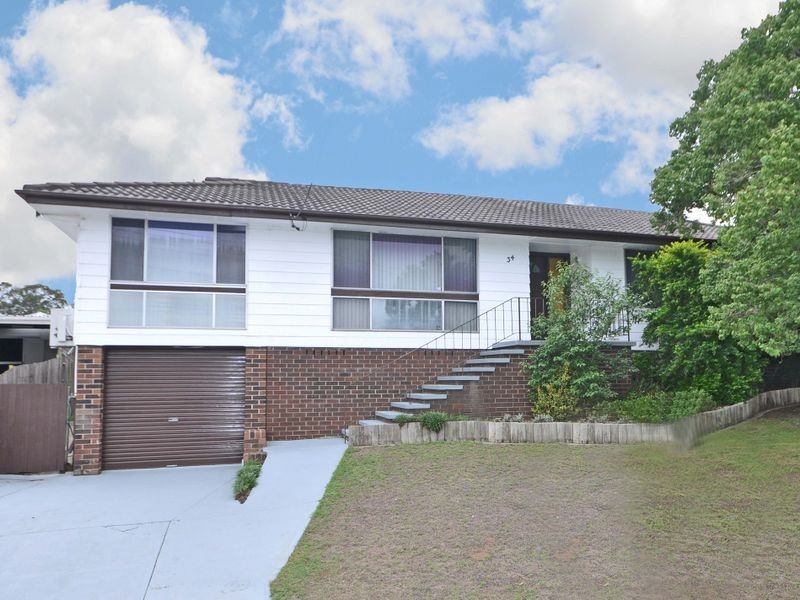 34 Buffier Crescent, Rutherford NSW 2320