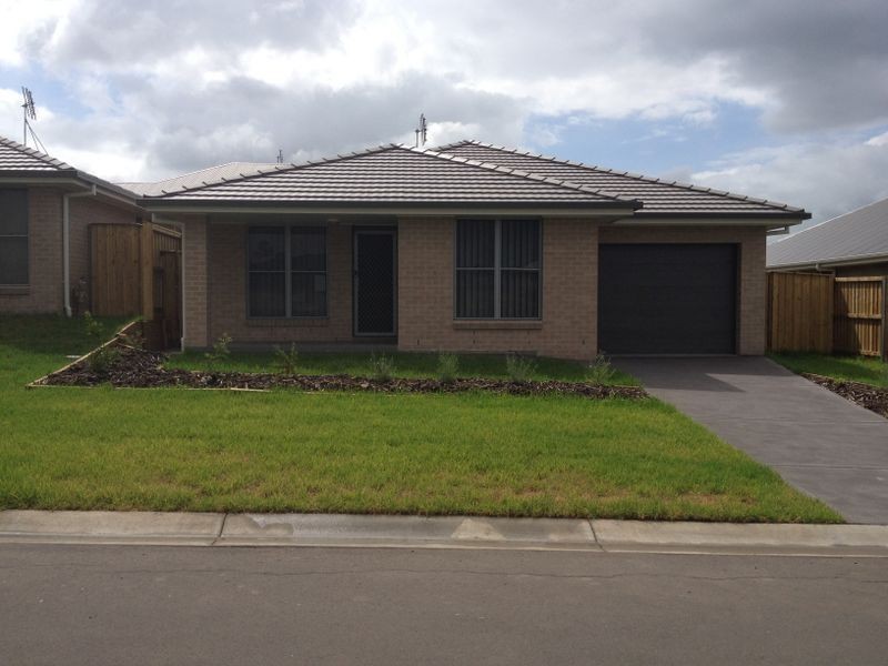 2/106 McKeachies Drive, Aberglasslyn NSW 2320