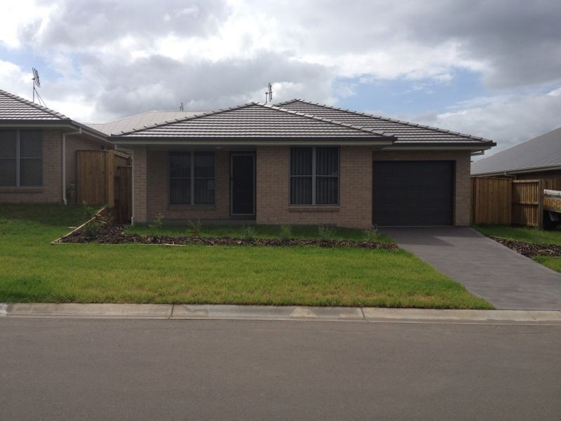 2/106 McKeachies Drive, Aberglasslyn NSW 2320